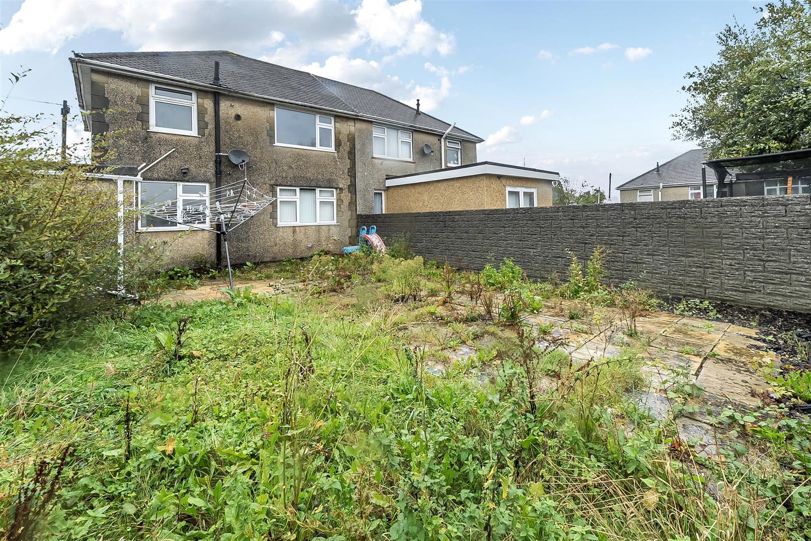 Upper Gendros Crescent, Gendros, Swansea, SA5 8DY